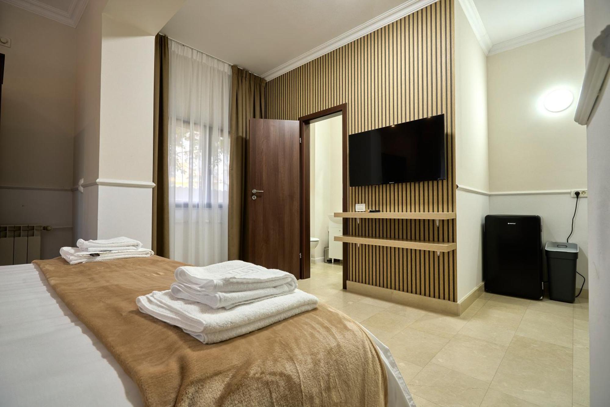 Therme Airport לינה וארוחת בוקר *