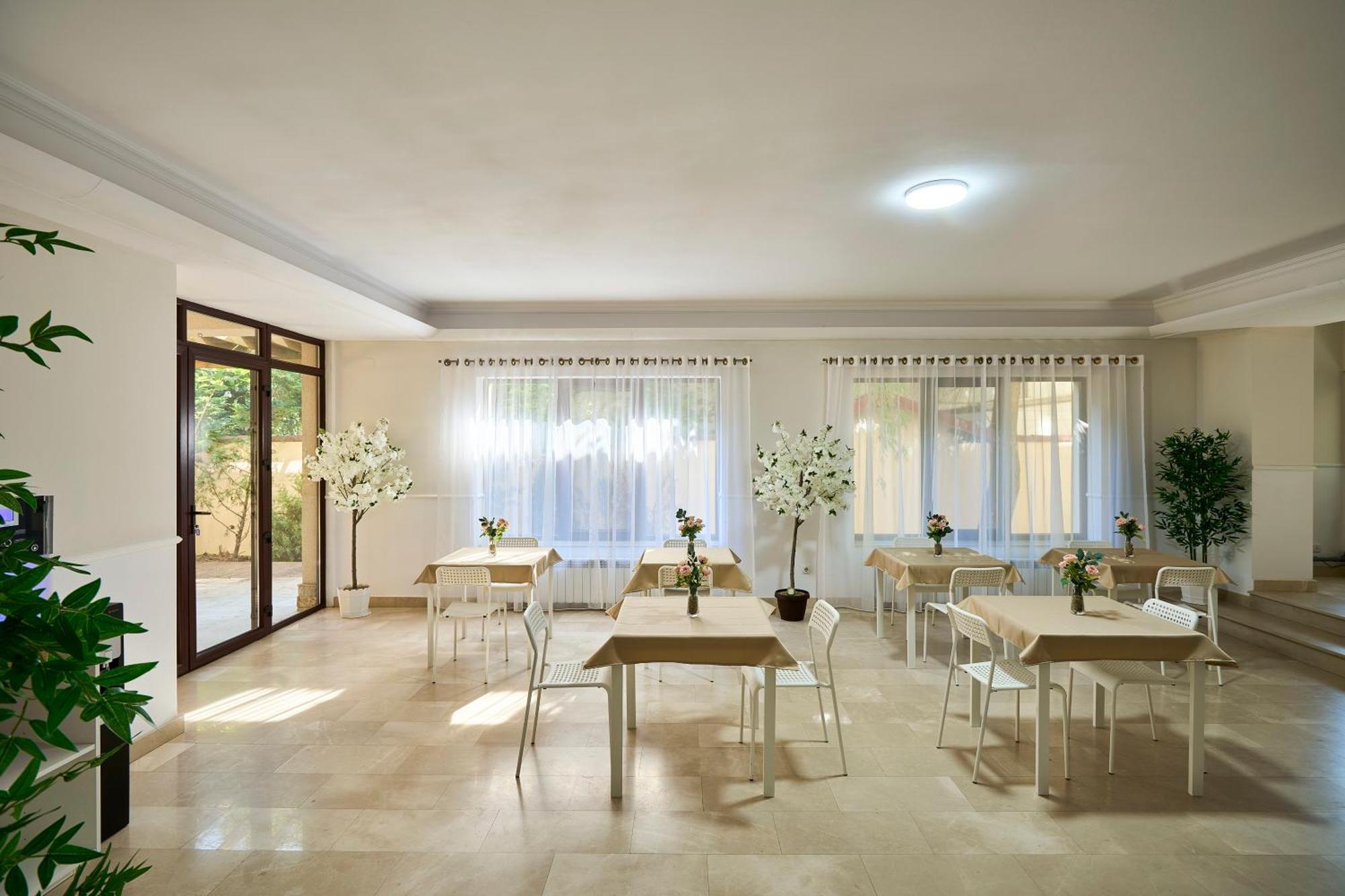 לינה וארוחת בוקר Therme Airport Corbeanca